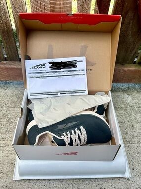 Altra Women's Navy and Cream Running Sneakers